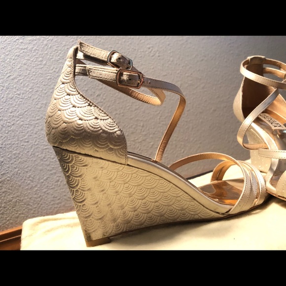 Badgley Mischka wedding wedges - Picture 1 of 5